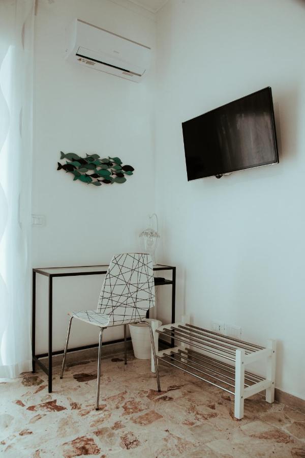 Sostanza - Rooms In Catania Ngoại thất bức ảnh