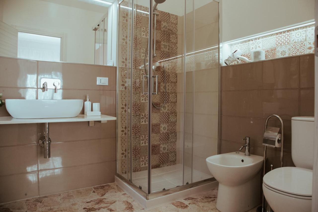 Sostanza - Rooms In Catania Ngoại thất bức ảnh