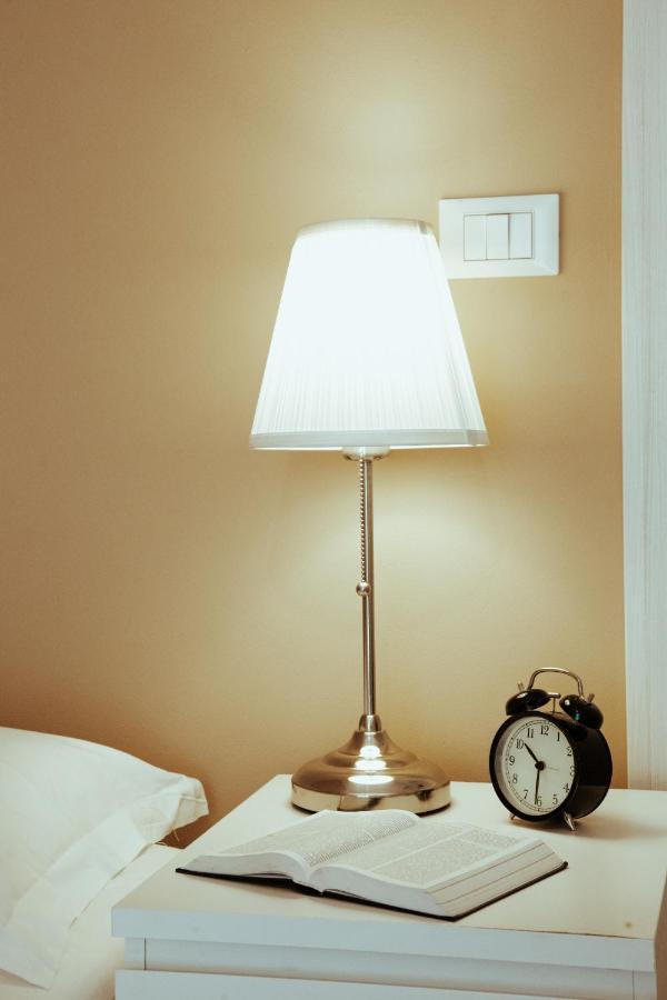 Sostanza - Rooms In Catania Ngoại thất bức ảnh