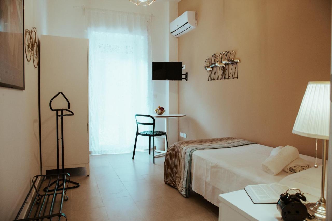 Sostanza - Rooms In Catania Ngoại thất bức ảnh